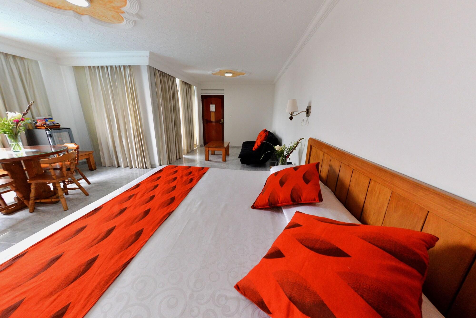 Hotel La Luna Santiago de Cali エクステリア 写真