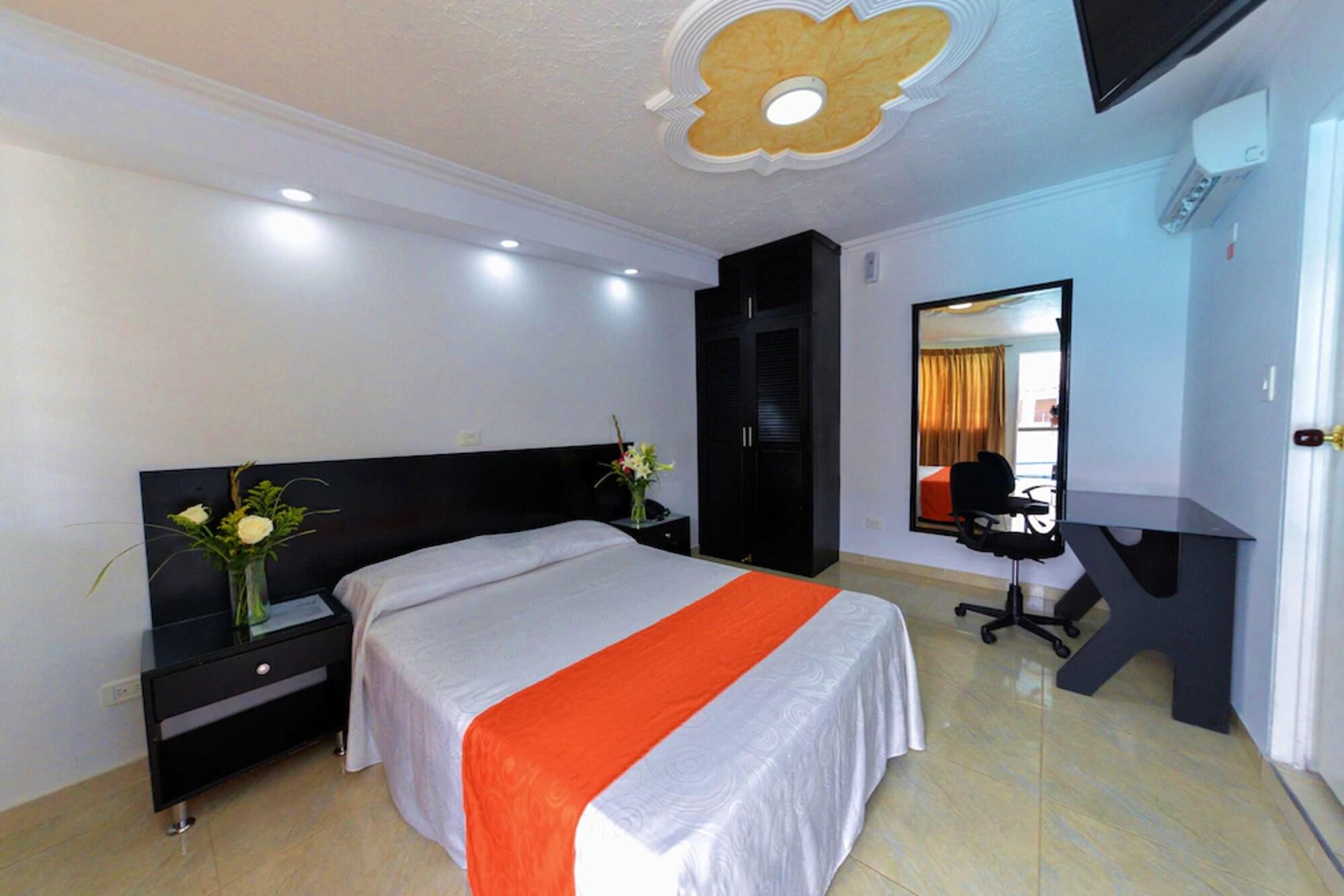 Hotel La Luna Santiago de Cali エクステリア 写真