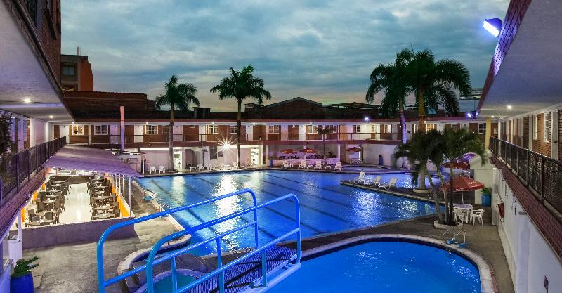 Hotel La Luna Santiago de Cali エクステリア 写真